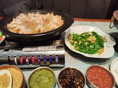 -哈啾嗨·新概念蒙餐(红星新城店)