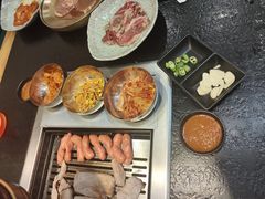 -臻牛烤肉