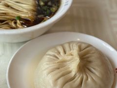 蟹黄汤包-怡园饭店-餐厅(四望亭店)