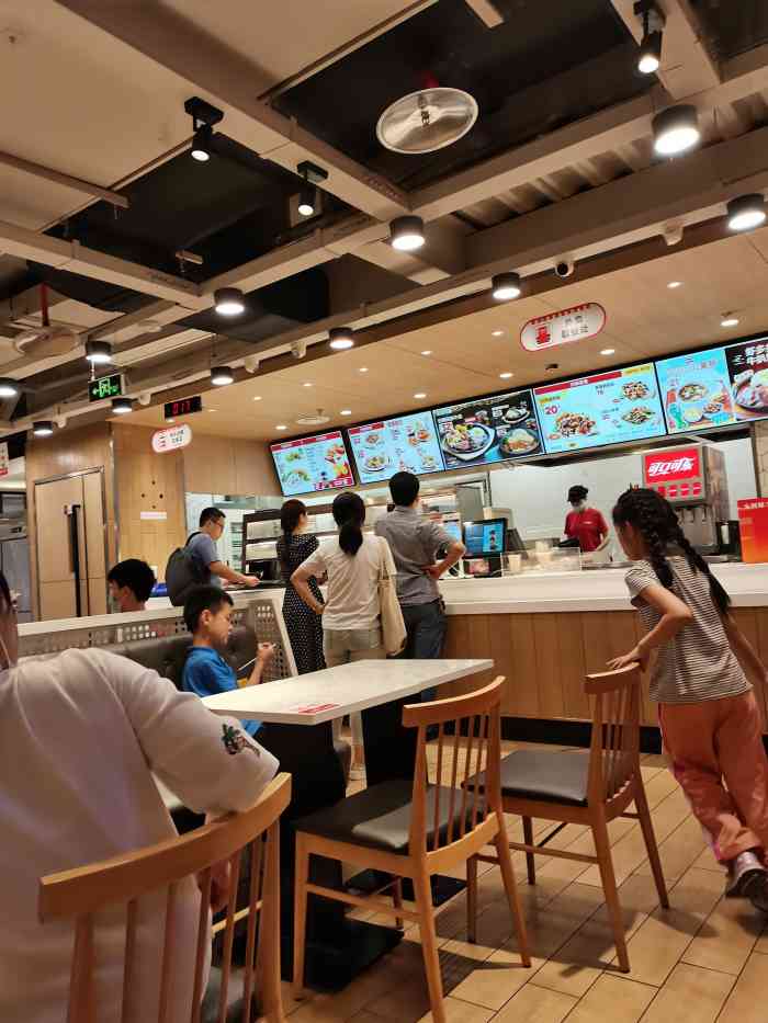 乡村基(渝中民权路第二店)-"作为上班足,中午吃什么特别纠结,特别是一