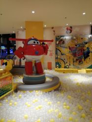 -乐多星球潮玩中心(沈阳嘉里城店)