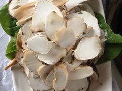 -鲁朗边巴次仁农家石锅