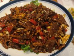 -黄泥岗·地道湖北菜(奥特莱斯店)