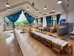 -蒙蒙狮蒙台梭利儿童之家