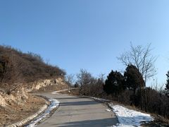 -鬼笑石后山停车场