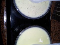 凤凰奶糊+杏仁奶糊-百花传统甜品店(原址店)