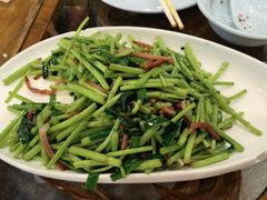 藜蒿炒腊肉-西江美食舫·江西菜(健德桥店)