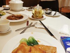 鲍汁扣花胶-利苑酒家(宜安广场店)