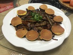 小鱼爱上茄子-人民公社大食堂(张家湾店)
