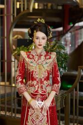 点击看大图 -艾拉·女王婚纱礼服馆