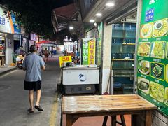 -亚忠小吃店(曾厝垵店)