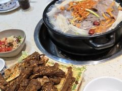 -九寨沟特色牦牛肉汤锅