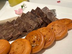 -醉辉皇上海之巅(上海中心大厦店)