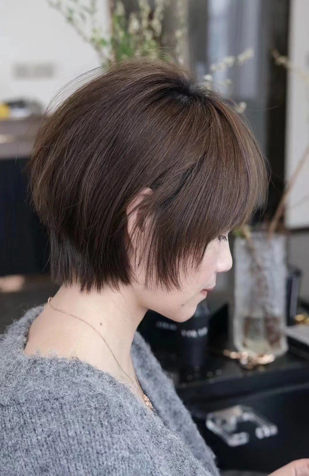 这几年最流行的发型短发发型依然还是今年非常流行的发型
