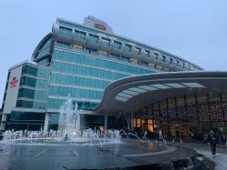 点击看大图 -中茵皇冠假日酒店·宴会厅