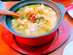 石锅酸菜鱼-周鱼小馆石锅酸菜鱼(活力汇店)