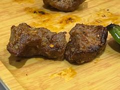 -乡村馕坑肉·烧烤·新疆菜·本地人更爱吃(阿勒泰首店)