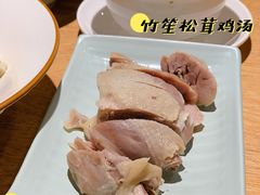 竹笙松茸鸡汤-苏堂阳春面•九年庆(北京路天河城店)