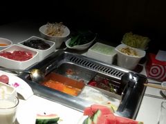 -海底捞火锅鲜切牛肉主题店(长寿路店)