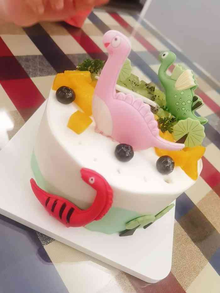 味多美(嘉定北站店)-"蛋糕很可爱,口味很不错,在吃的很饱的时候.