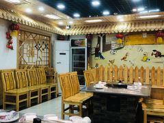 大堂-屯老二农家铁锅炖·行业领军者(梅江店)