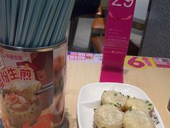 -小杨生煎(金山百联购物中心3楼店)