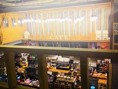 面包甜点陈列柜-Cafe Alice咖啡爱丽丝(奥城店)