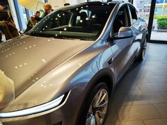 -TESLA 特斯拉(上海太古汇体验店)