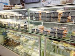 -白玉兰食品甜凤店(合生汇店)
