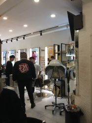 -一東造型烫发染发