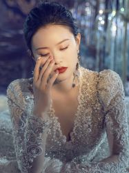 -伯瓷皇后婚纱艺术空间