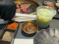 -铭牛烧肉·和牛海鲜自助(高新月牙湖店)