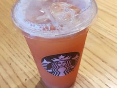 -星巴克(广州南站A18检票口楼上)