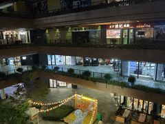-瑞虹新天地月亮湾