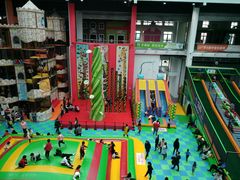 -蒙特利亲子乐园