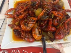 -李双猪·小龙虾·烧烤·羊肉煲(乐山店)