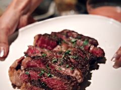 招牌牛排配特色薯条-壳里西餐厅Coquille Seafood Bistro(蒙自路店)