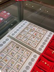 -菜百首饰店(东方新天地店)