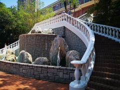-香港大学