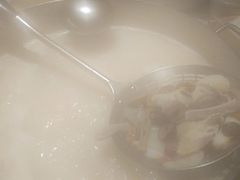 -尚尚仙·酸汤猪手·猪肚鸡火锅(华联万柳购物中心店)