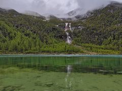 -亚拉雪山风景区