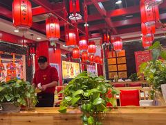 -鲁员外地锅鸡地锅鱼(龙湖江东天街店)