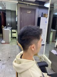 -藤野造型烫发染发