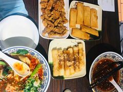 -爆炸头阿姨小四川正宗川味小吃(无任何分店)