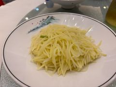 -松沪名灶·豆浆鱼头·新上海菜(飞航吾悦广场店)