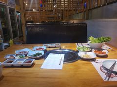 -唯成•韩国炭火烤肉 유성고기