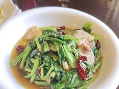 -喜乐餐厅•灯笼虾球首创者•本地小海鲜(二马路店)