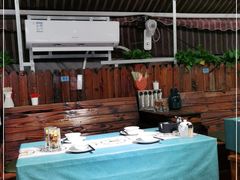 大堂-贯贯吉·清真餐厅(浙江中路店)