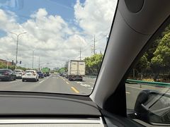 -东方体育中心(地铁站)