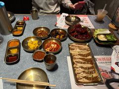 -草家酱蟹炭火烤肉店(珲春南路二店)